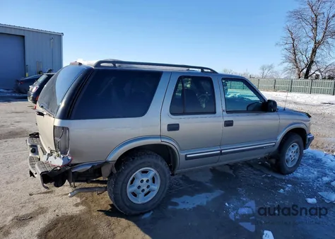 2001 Chevrolet Blazer z USA, uszkodzony, nr VIN 1GNDT13WX1K264368